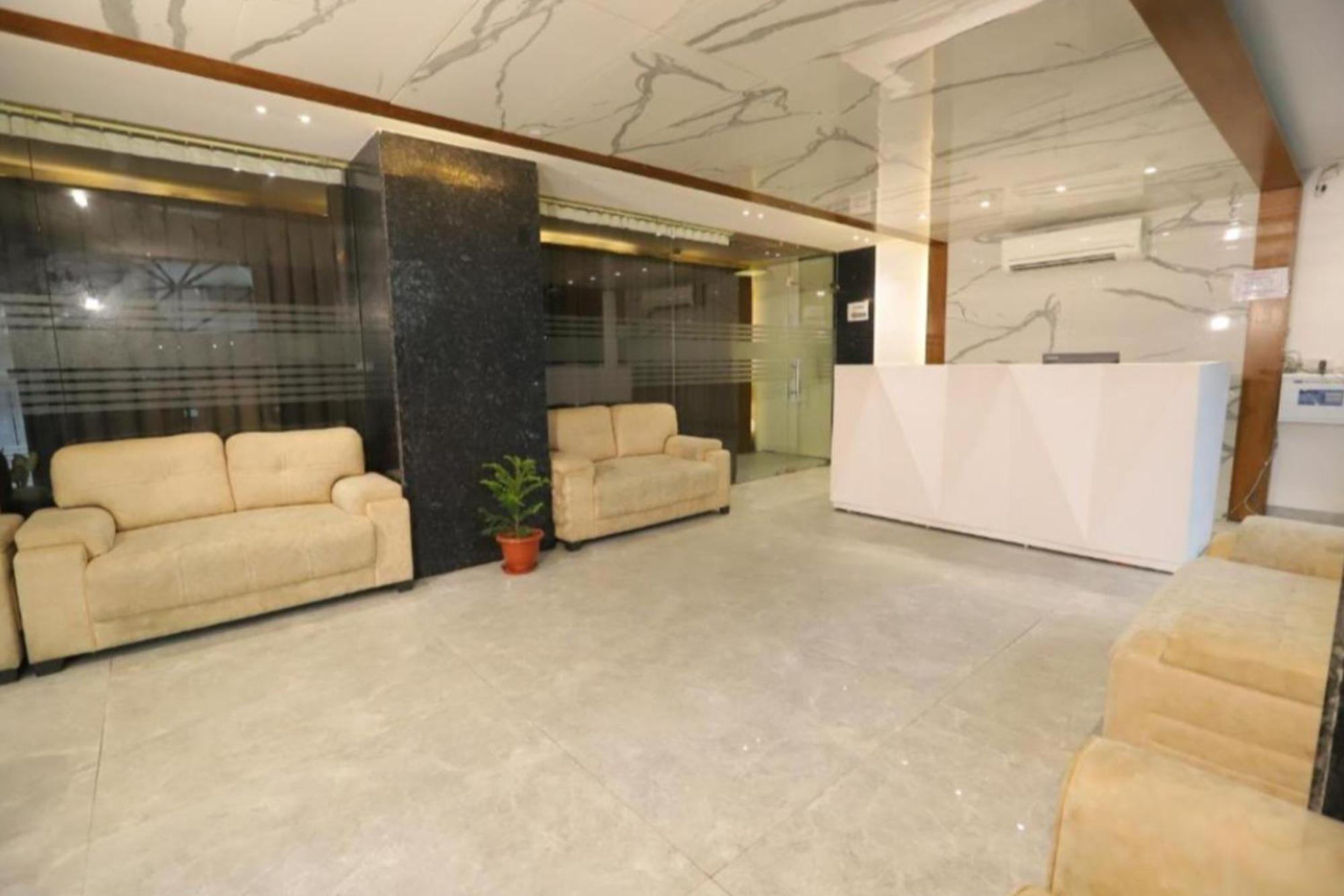 Stanley-near Delhi Airport Hotel