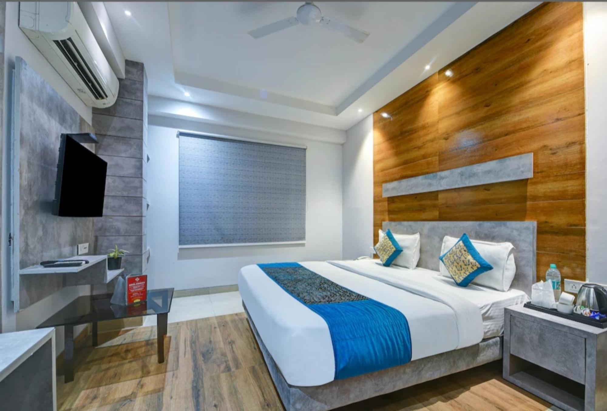 Stanley-near Delhi Airport Hotel