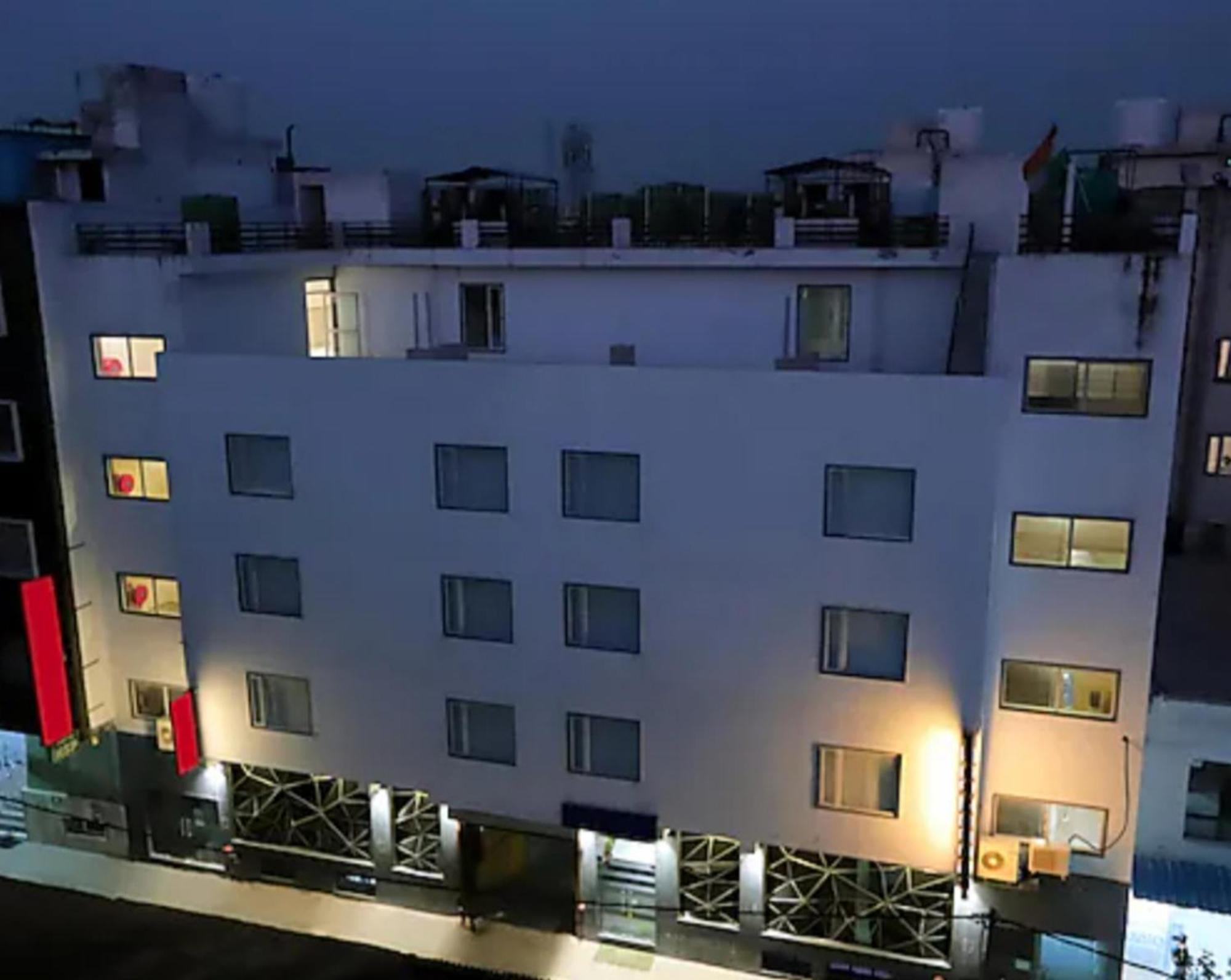 Stanley-near Delhi Airport 4* New Delhi