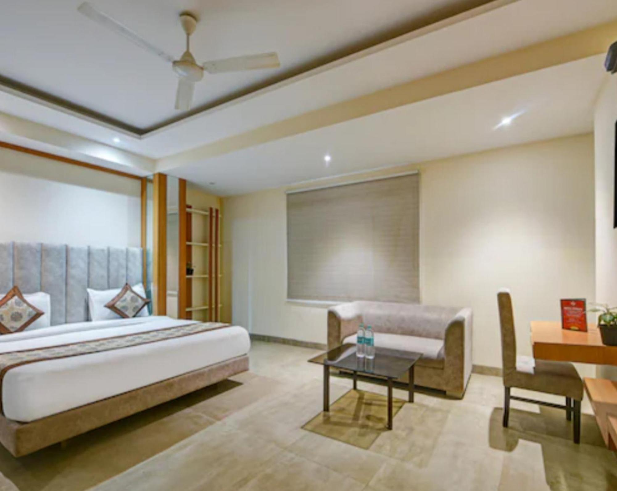 Stanley-near Delhi Airport New Delhi
