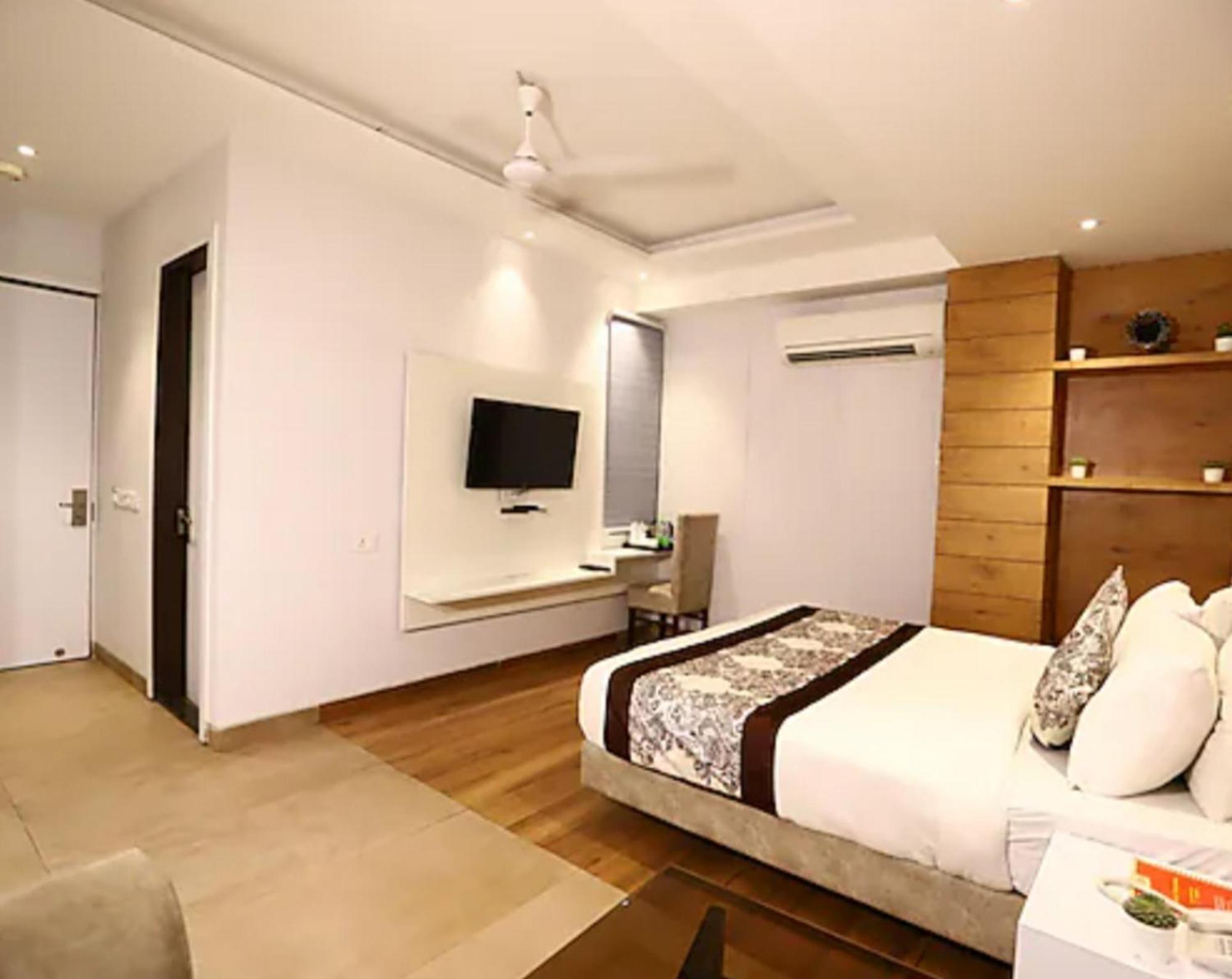 Hotel Stanley-near Delhi Airport 4*